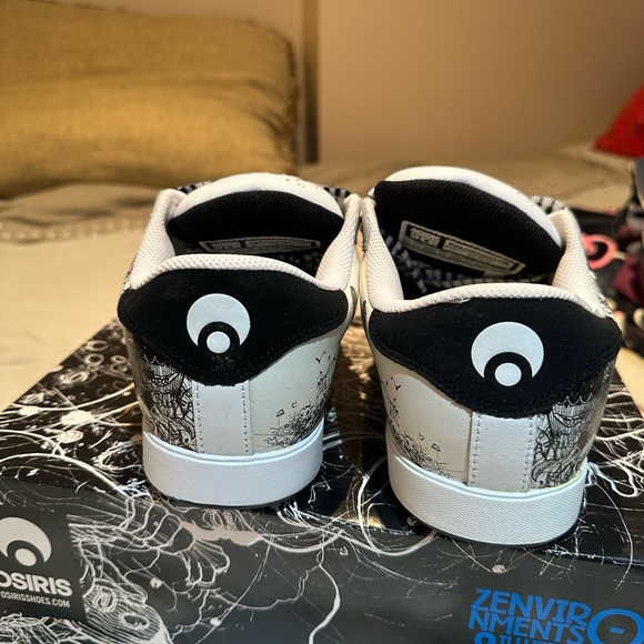 Osiris Black and White Striped Sneakers - Picture 2 of 9